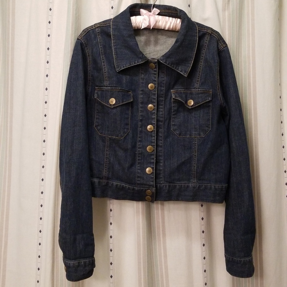 Cropped denim jacket